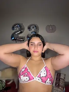 Snapshot of Paulha__miller chatting on June 3, 2026, 2:33 pm Paulha miller online show from June 3, 2026, 2:33 pm