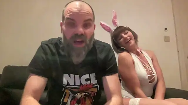 Snapshot of bastet-spx chatting on April 4, 2026, 9:21 pm bastet-spx online show from April 4, 2026, 9:21 pm