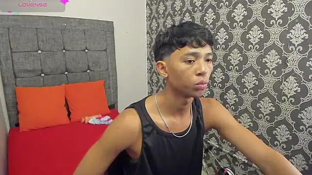 Snapshot of Little_Twink19x chatting on June 18, 2026, 7:41 pm Little Twink19x online show from June 18, 2026, 7:41 pm