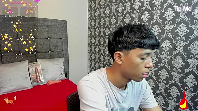 Snapshot of Little_Twink19x chatting on June 29, 2026, 7:24 pm Little Twink19x online show from June 29, 2026, 7:24 pm