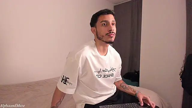 Snapshot of alphaandmuse chatting on February 26, 2026, 2:00 am alphaandmuse online show from February 26, 2026, 2:00 am