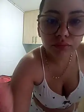 Rossie bella 0  online show from February 24, 2026, 1:45 pm