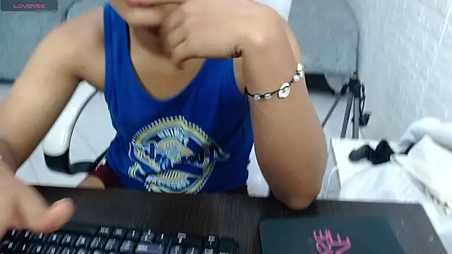 velvet o online show from February 26, 2026, 4:12 am