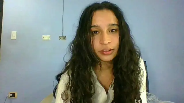 scarlettscottx  online show from July 8, 2026, 4:02 am
