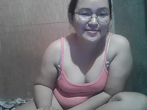 Snapshot of wildchinita00 chatting on February 21, 2026, 12:56 am wildchinita00 online show from February 21, 2026, 12:56 am