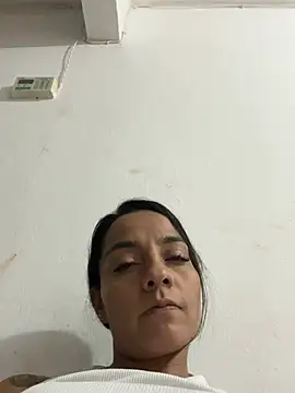 Snapshot of yesica2507 chatting on February 27, 2026, 5:51 am yesica2507 online show from February 27, 2026, 5:51 am