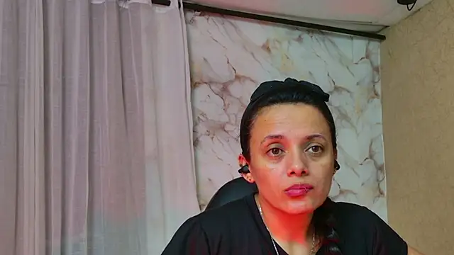 QueenSallyDesire online show from April 10, 2026, 3:02 am