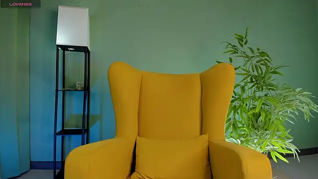 taticamomile online show from March 14, 2026, 5:35 am