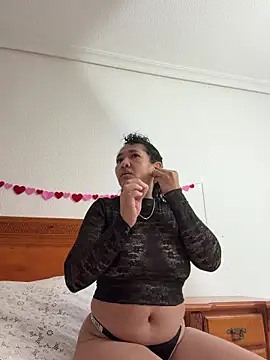 Snapshot of CrystalIvy chatting on February 24, 2026, 5:41 am CrystalIvy online show from February 24, 2026, 5:41 am