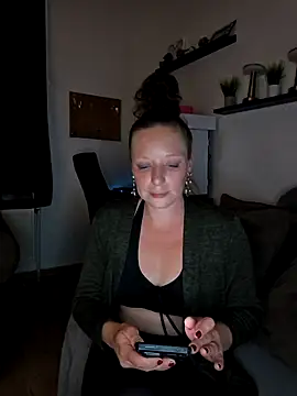 ZaramourXMrX online show from May 14, 2026, 7:00 pm