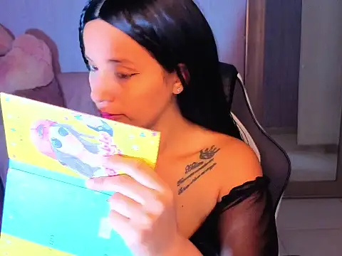 Snapshot of Mia_belve_a chatting on April 8, 2026, 12:39 pm Mia belve a online show from April 8, 2026, 12:39 pm