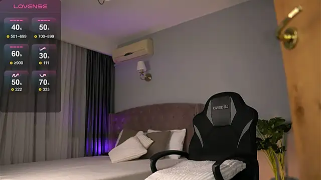 Snapshot of Playful_Issa chatting on May 30, 2026, 1:12 am Playful Issa online show from May 30, 2026, 1:12 am