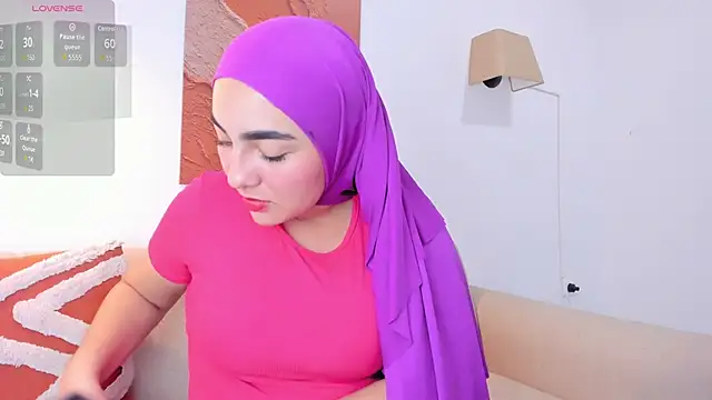 Snapshot of Malika_Noor chatting on May 26, 2026, 2:59 pm Malika Noor online show from May 26, 2026, 2:59 pm