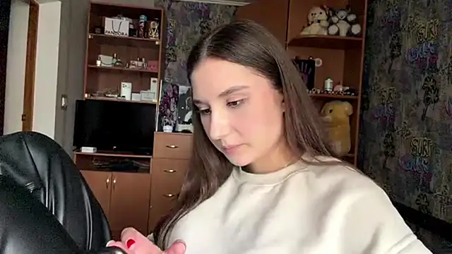 poly princess online show from April 9, 2026, 12:00 pm