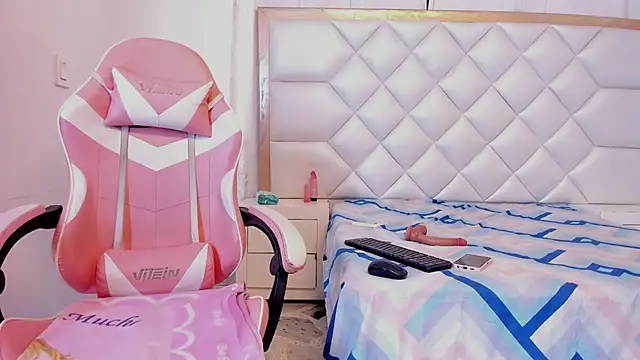 michelleblair1 online show from March 29, 2026, 1:13 pm