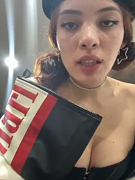Snapshot of romanovanita chatting on May 16, 2026, 5:28 am romanovanita online show from May 16, 2026, 5:28 am