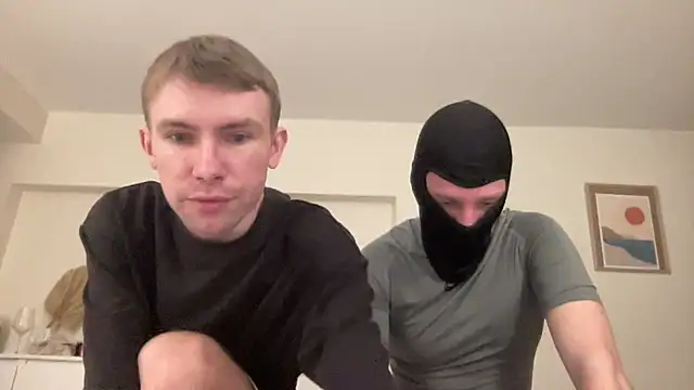 Snapshot of mikenjay chatting on February 24, 2026, 7:15 pm mikenjay online show from February 24, 2026, 7:15 pm