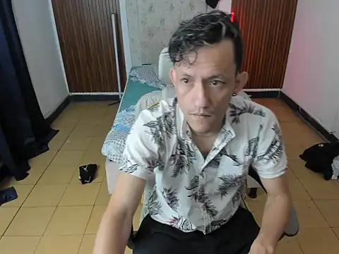 Snapshot of juan_and_luke chatting on April 9, 2026, 11:38 am juan and luke online show from April 9, 2026, 11:38 am