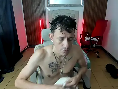 Snapshot of juan_and_luke chatting on March 7, 2026, 12:43 pm juan and luke online show from March 7, 2026, 12:43 pm