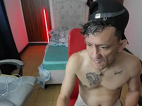 Snapshot of juan_and_luke chatting on March 30, 2026, 11:44 am juan and luke online show from March 30, 2026, 11:44 am