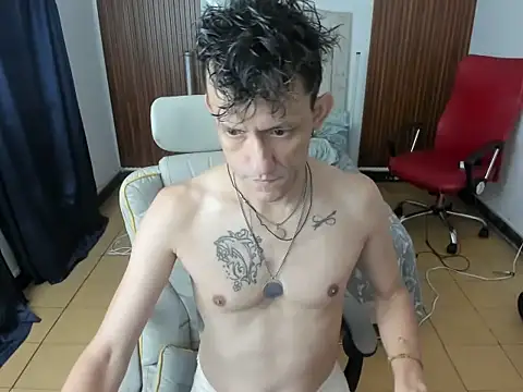 Snapshot of juan_and_luke chatting on March 13, 2026, 12:43 pm juan and luke online show from March 13, 2026, 12:43 pm