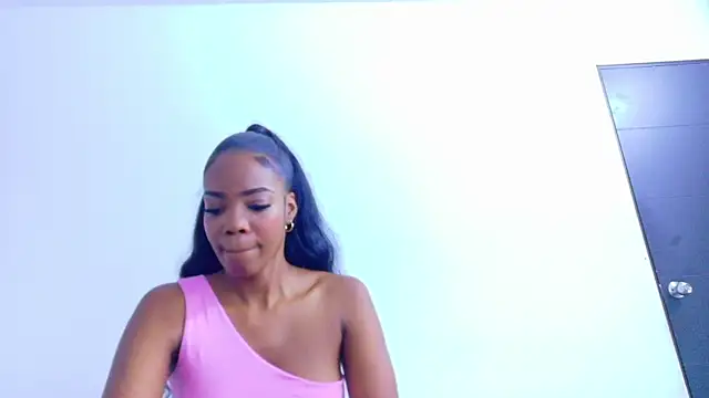Snapshot of nina_bae chatting on May 18, 2026, 6:56 pm nina bae online show from May 18, 2026, 6:56 pm