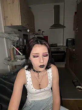 Snapshot of FuckFinya chatting on February 25, 2026, 7:14 pm FuckFinya online show from February 25, 2026, 7:14 pm