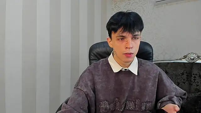 Snapshot of ClarkBev chatting on February 22, 2026, 9:05 pm ClarkBev online show from February 22, 2026, 9:05 pm