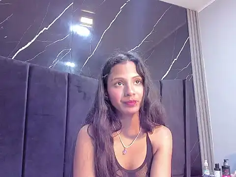 Juna Hyl online show from February 27, 2026, 2:01 am