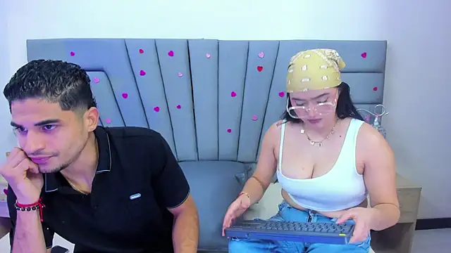 Snapshot of JhoanAndScarlet chatting on March 1, 2026, 3:39 am JhoanAndScarlet online show from March 1, 2026, 3:39 am