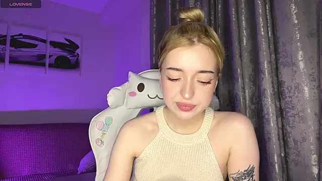 EllianaMiller online show from March 1, 2026, 10:32 pm