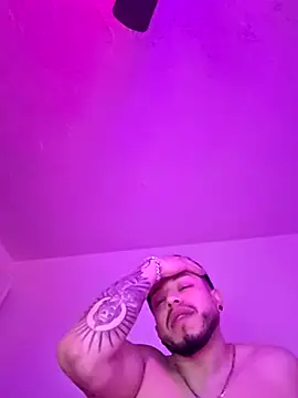 Daddyymamii online show from March 1, 2026, 6:41 pm