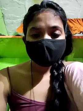 Cute aroshi online show from April 2, 2026, 4:46 pm