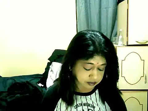 Snapshot of IndianPleasures21 chatting on May 14, 2026, 2:19 am IndianPleasures21 online show from May 14, 2026, 2:19 am