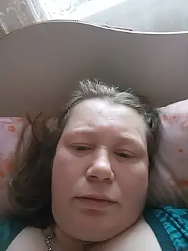 KiraStanton online show from May 17, 2026, 4:51 pm