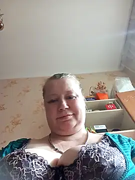 KiraStanton online show from May 14, 2026, 2:14 pm