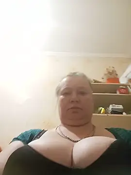 Snapshot of KiraStanton chatting on June 17, 2026, 6:18 pm KiraStanton online show from June 17, 2026, 6:18 pm
