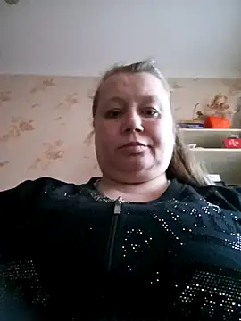 KiraStanton online show from April 23, 2026, 3:02 am