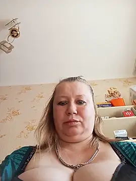 KiraStanton online show from May 31, 2026, 12:33 pm