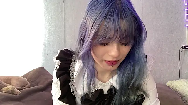 Emmibrilson online show from March 28, 2026, 10:38 am