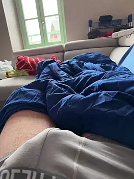 foudesexe23 online show from April 1, 2026, 4:48 pm