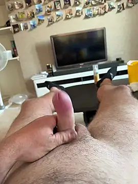 foudesexe23 online show from August 1, 2026, 5:11 pm