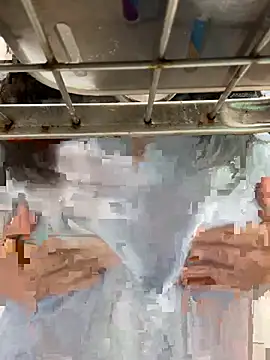 Butterflygi online show from February 26, 2026, 5:24 pm