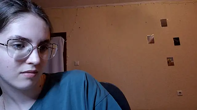 Snapshot of Katelemon chatting on June 3, 2026, 2:18 pm Katelemon online show from June 3, 2026, 2:18 pm