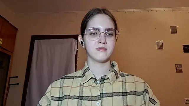 Snapshot of Katelemon chatting on April 13, 2026, 2:54 pm Katelemon online show from April 13, 2026, 2:54 pm