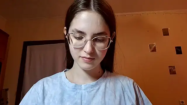 Snapshot of Katelemon chatting on May 8, 2026, 2:10 pm Katelemon online show from May 8, 2026, 2:10 pm