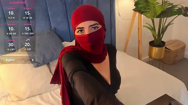 Snapshot of _jamiila chatting on April 14, 2026, 6:02 pm jamiila online show from April 14, 2026, 6:02 pm