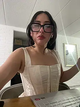 susi chimm online show from April 11, 2026, 1:46 am