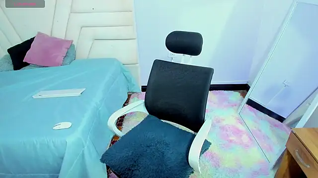 Red-april online show from February 25, 2026, 2:06 pm