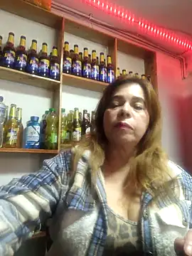 Snapshot of rubiii1972 chatting on April 18, 2026, 12:02 am rubiii1972 online show from April 18, 2026, 12:02 am